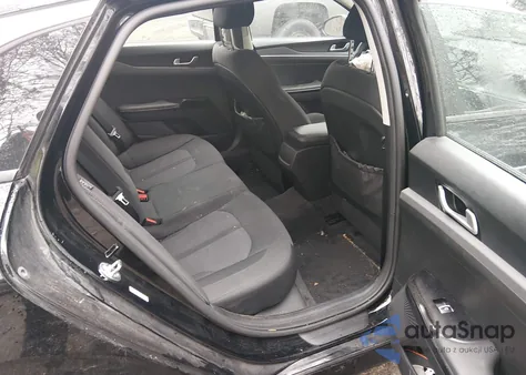 2021 Kia K5 Lxs z USA, uszkodzony, nr VIN 5XXG14J27MG044293